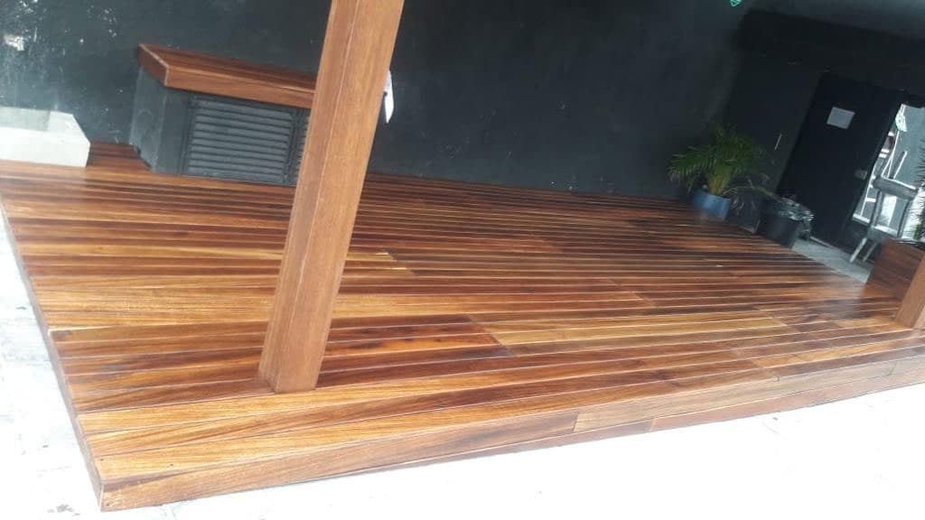 Deck de parota en Guadalajara