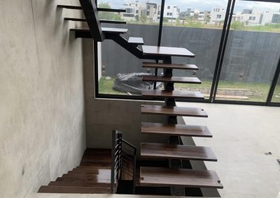 Escalera de metal con madera en zapopan 1